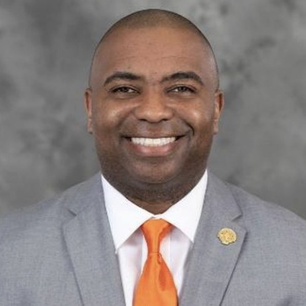 Dr. Darryl Scriven